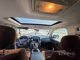 Toyota Land Cruiser GXR 2017 V6 – White – Excellent Condition